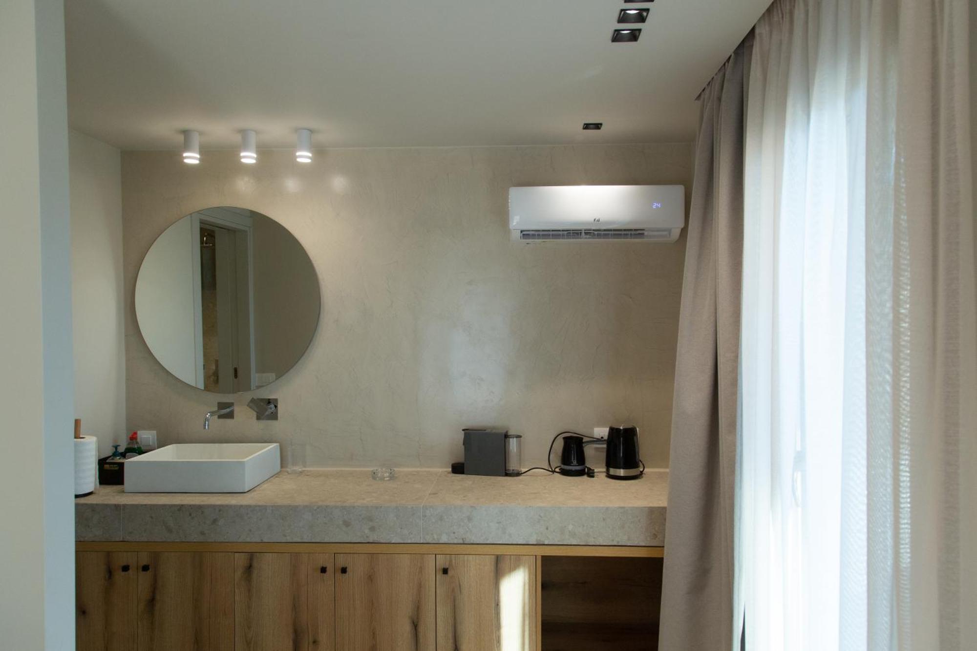 Νεακιτοσ Luxury Apartments Nikiti  Exterior photo