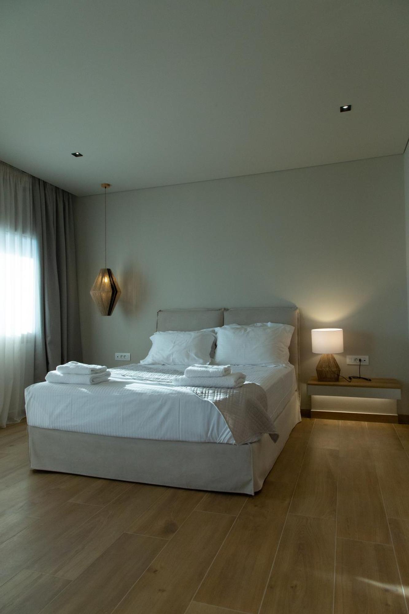 Νεακιτοσ Luxury Apartments Nikiti  Exterior photo